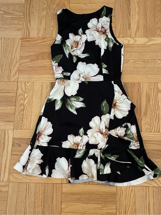 Aqua Dresses & Skirts - NWOT! Aqua (Bloomingdale’s) Black Dress with Floral Design